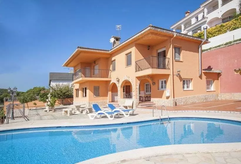 Villa Carvajal
