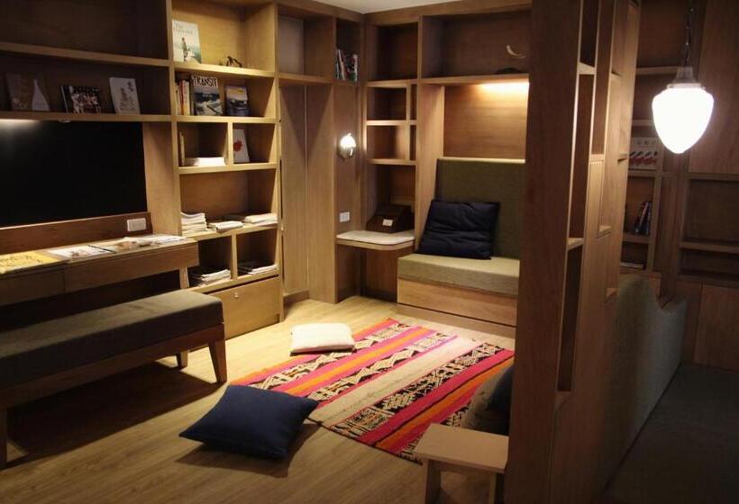 تختخواب و صبحانه Ho̍k House