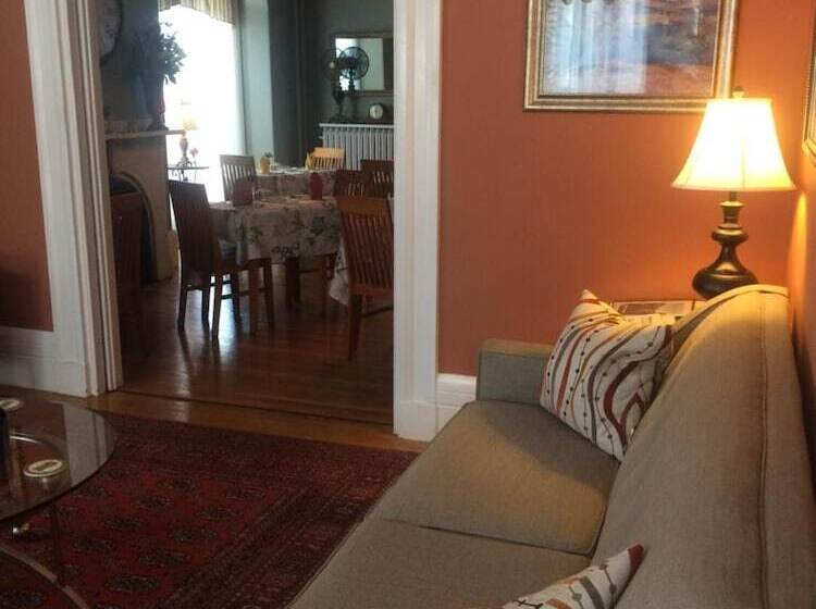 تختخواب و صبحانه Inn At Park Spring