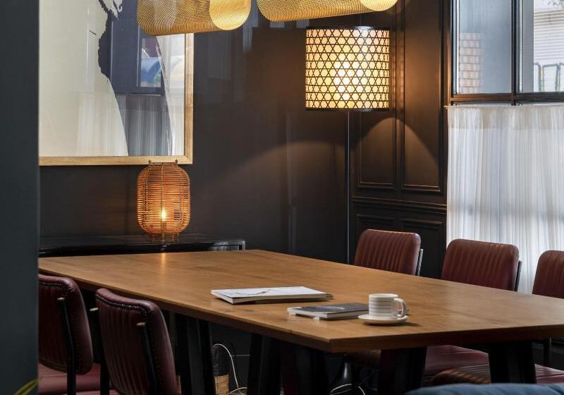 Хостел La França Travellers Adults Only