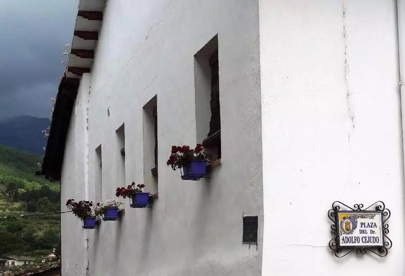 Hostelli La Solana, Alojamiento Y Alfarería