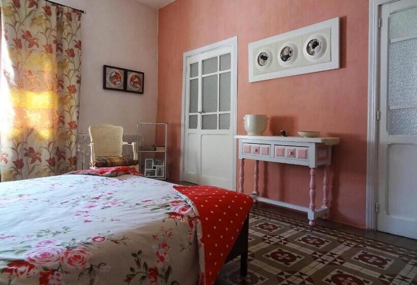 مسافرخانه La Solana, Alojamiento Y Alfarería