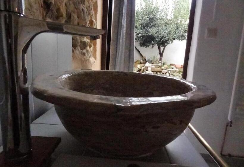 مسافرخانه La Solana, Alojamiento Y Alfarería