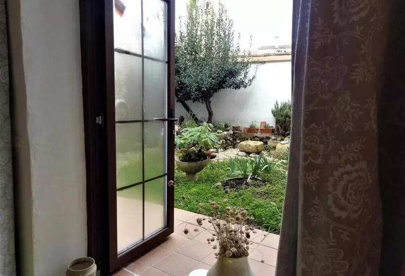 Hostelli La Solana, Alojamiento Y Alfarería