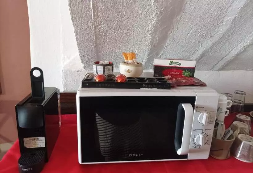 Hostelli La Solana, Alojamiento Y Alfarería