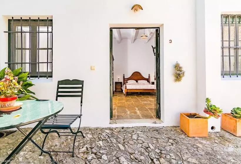 هتل Cortijo El Indiviso