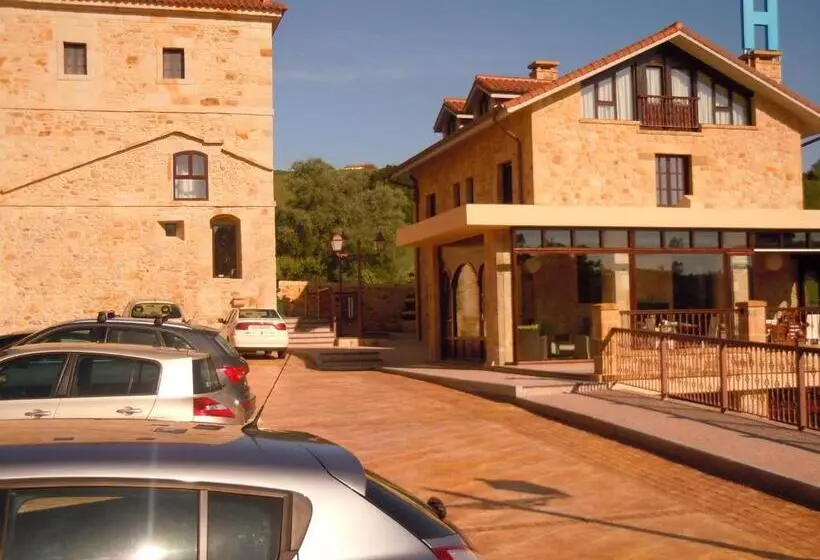 Hotelli Posada La Torre De Los Isla & Spa