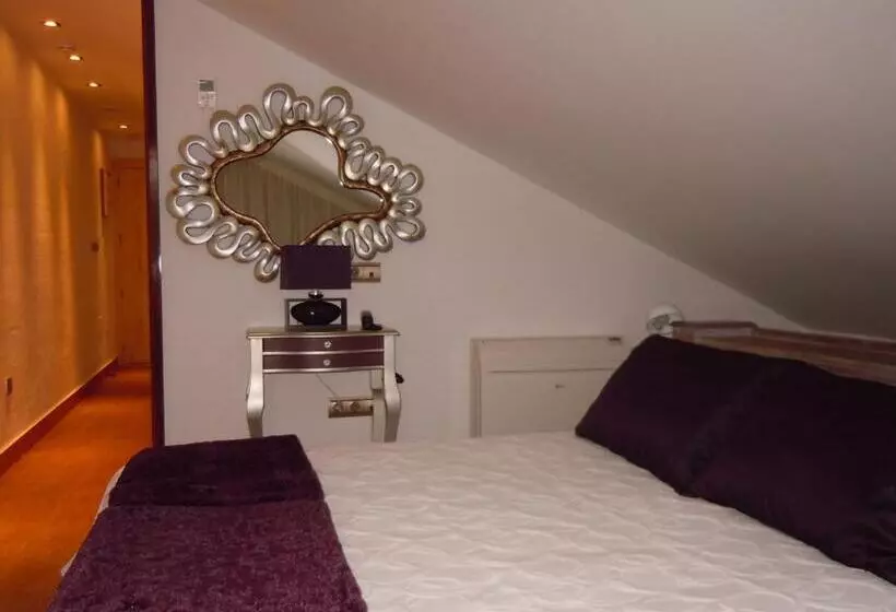 Hotelli Posada La Torre De Los Isla & Spa