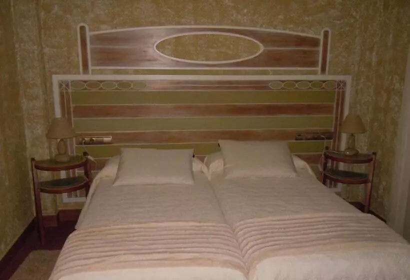 Hotelli Posada La Torre De Los Isla & Spa