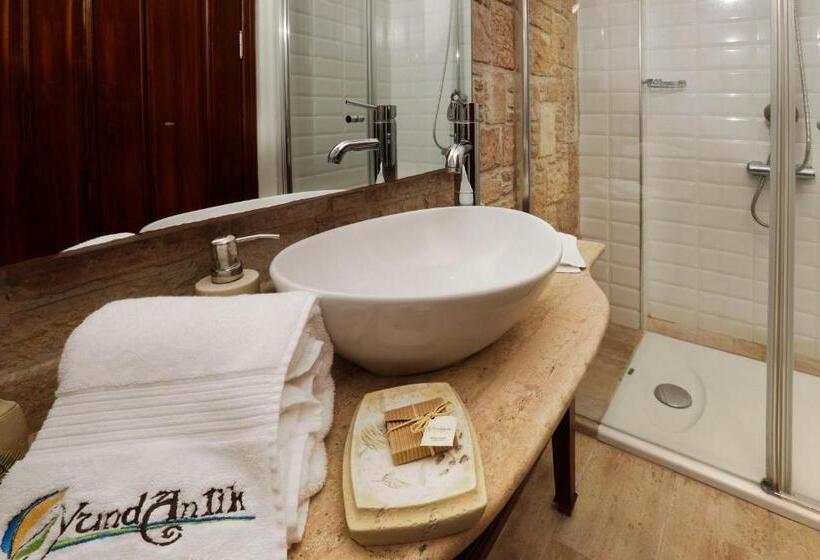 בית מלון כפרי Yundantik Cunda Konaklari