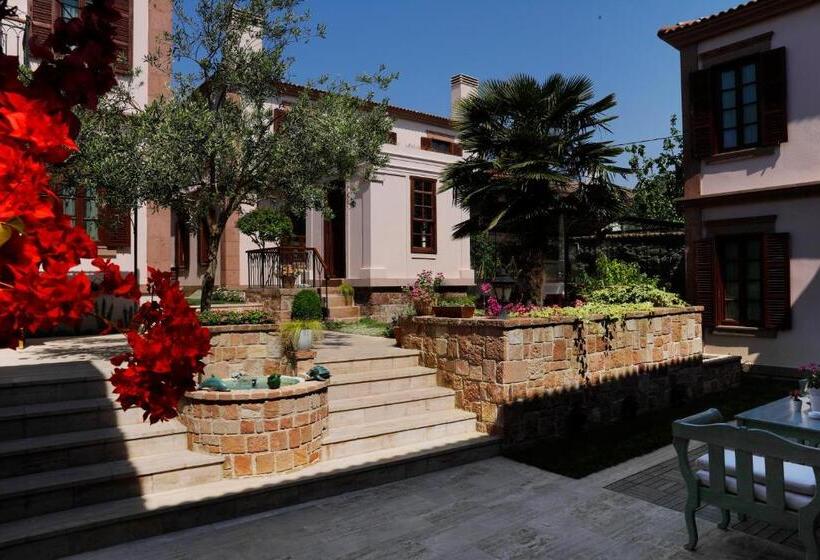 בית מלון כפרי Yundantik Cunda Konaklari