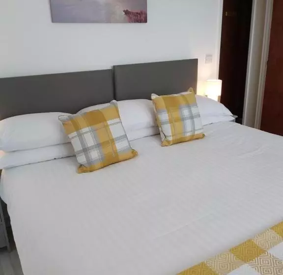 Trevarrian Lodge