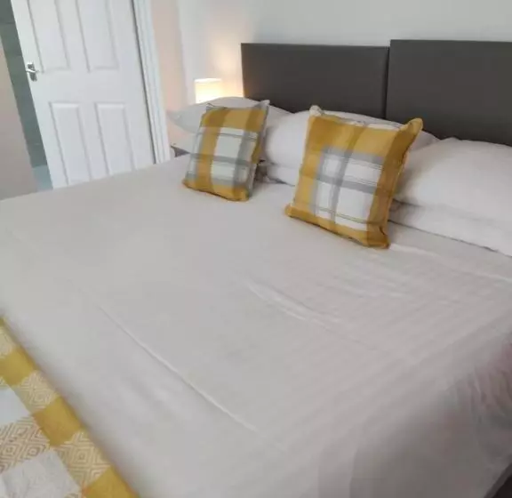 Trevarrian Lodge