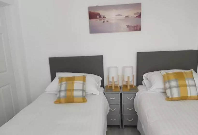 Trevarrian Lodge
