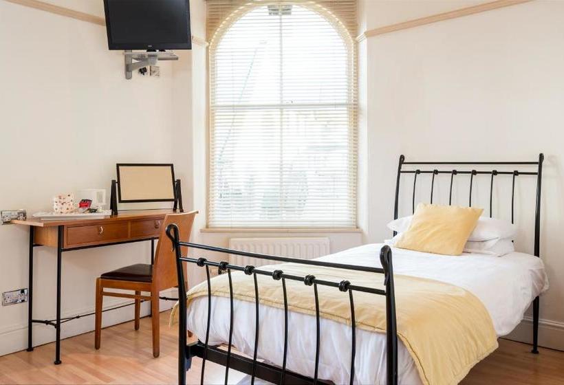 Hostal Keswick Lake Road Apartments