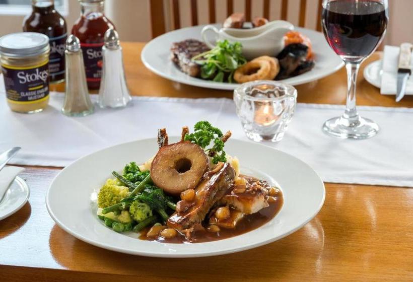 Hostal Keswick Lake Road Apartments