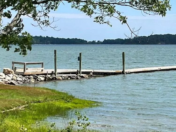 Hostelli The Orchard House & Cafe