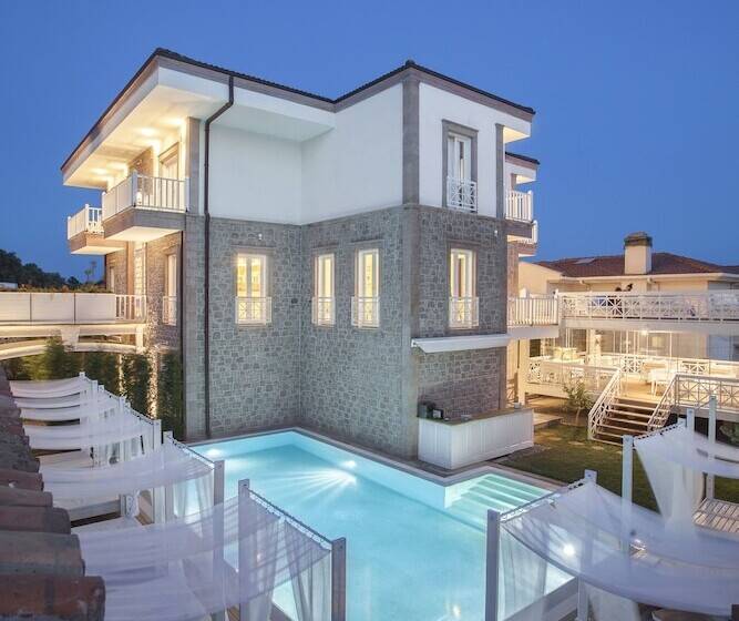 בית מלון כפרי Cunda Pur Beyaz