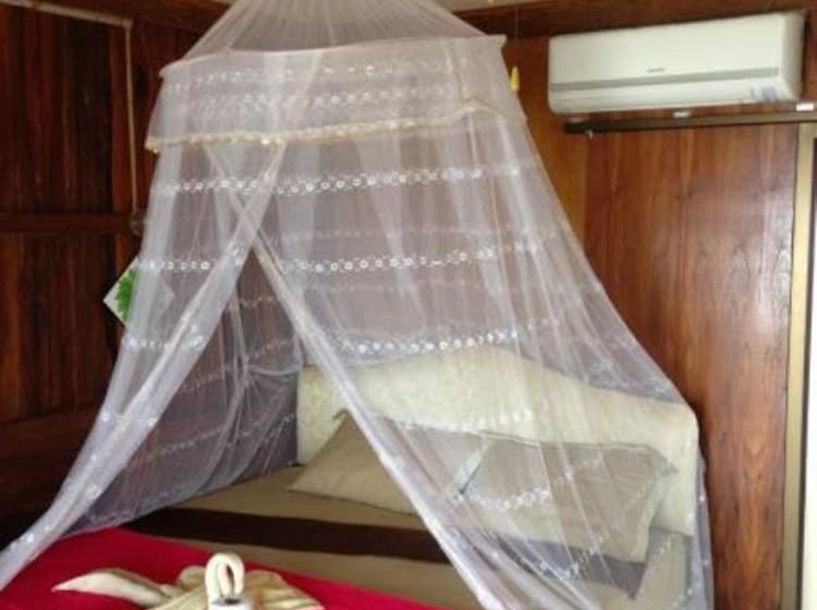 Hotel Golden Pearl Beach Resort