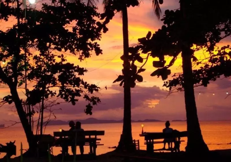 Hotelli Golden Pearl Beach Resort