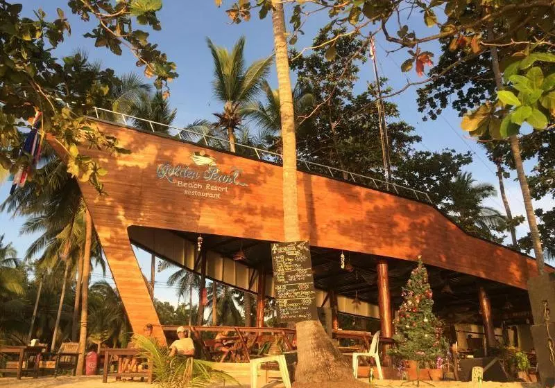 Hotelli Golden Pearl Beach Resort