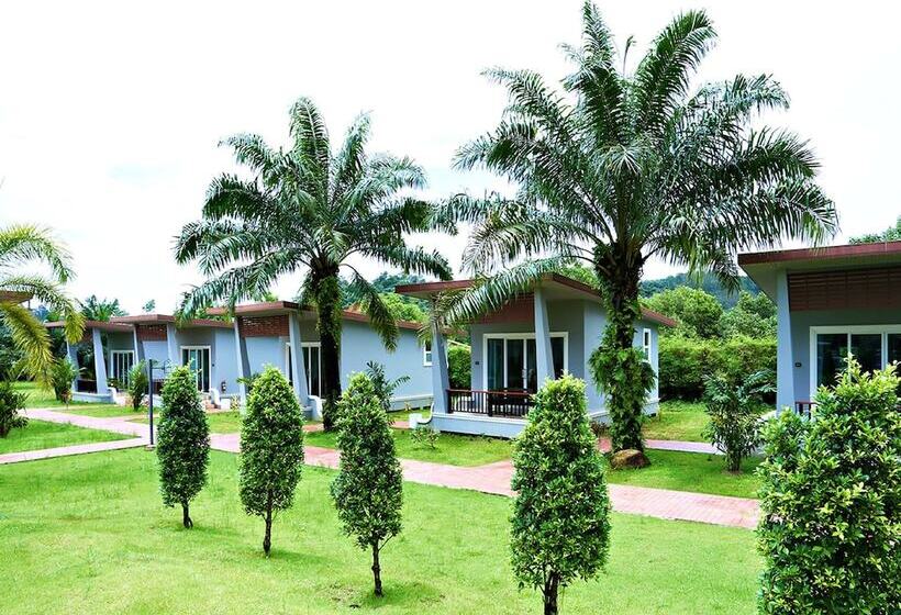 هتل Khaolak Mountain View