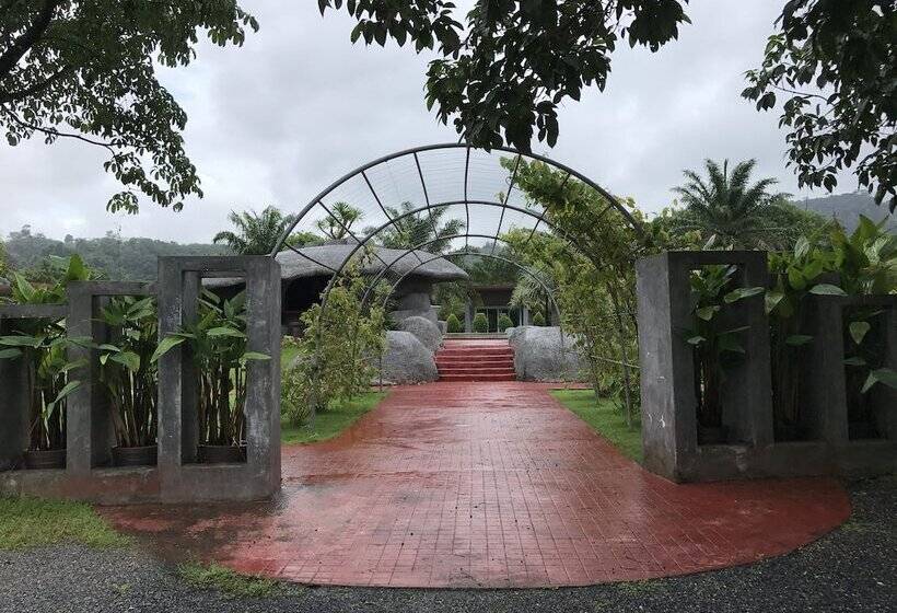 هتل Khaolak Mountain View