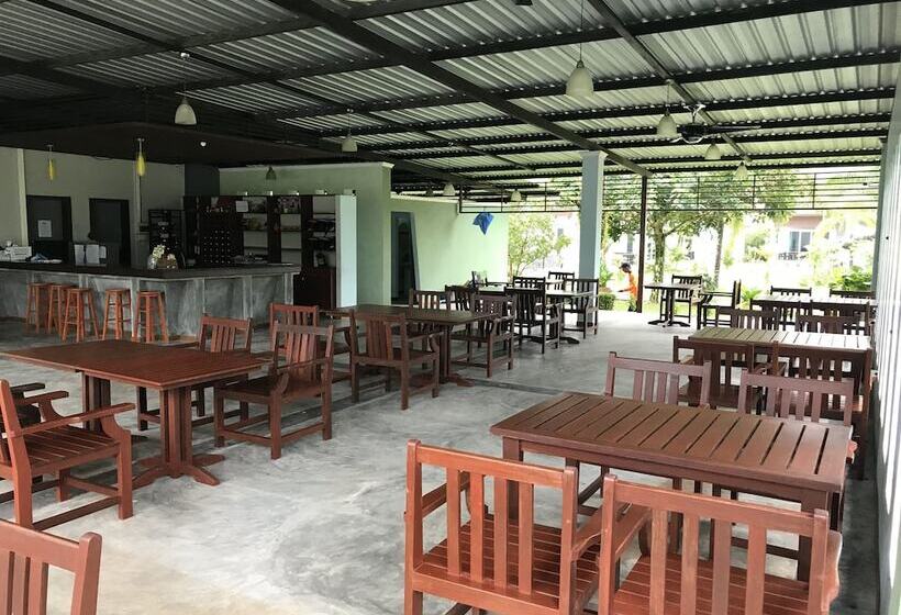 هتل Khaolak Mountain View