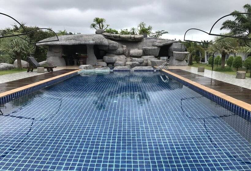 هتل Khaolak Mountain View