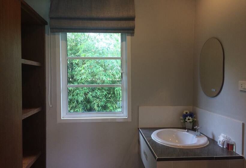 هتل Khaolak Mountain View