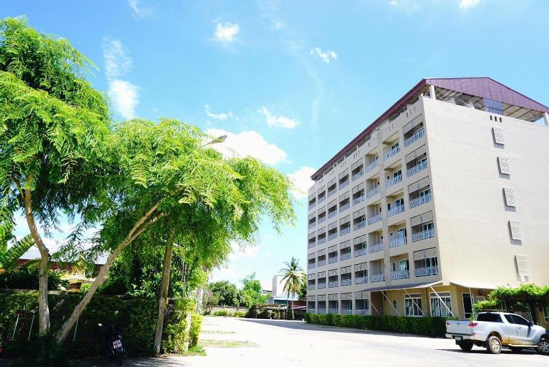 בית מלון כפרי Maihom Resort Dechatiwong Bridge