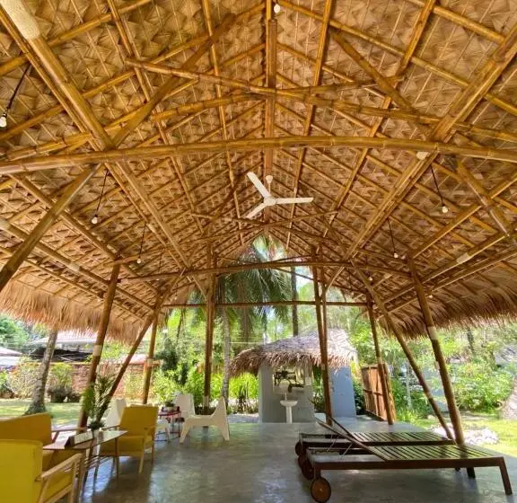 ホテル Pakmeng Resort