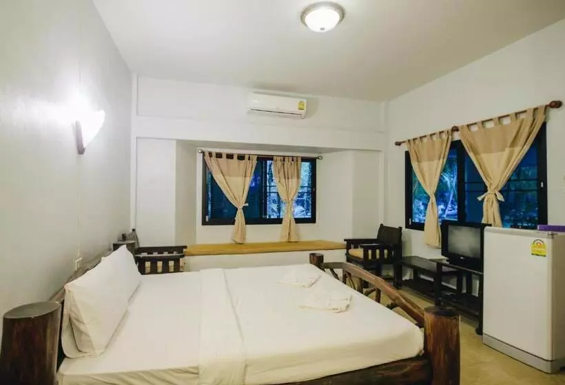 ホテル Pakmeng Resort