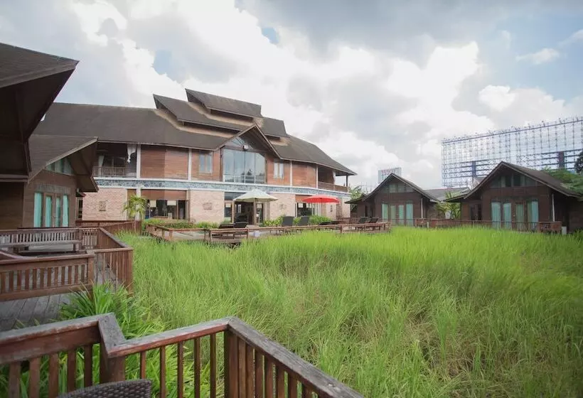 هتل Rice Farm Villa Suratthani