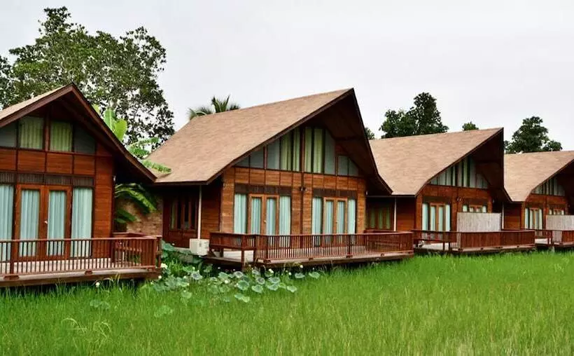 هتل Rice Farm Villa Suratthani