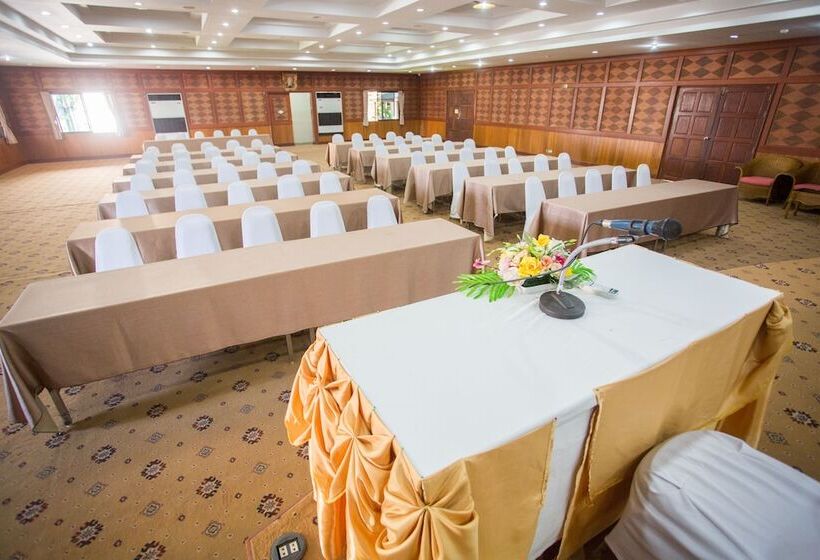 Отель Rice Farm Villa Suratthani