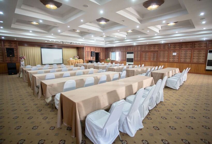 Отель Rice Farm Villa Suratthani