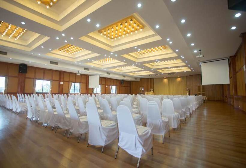 Отель Rice Farm Villa Suratthani