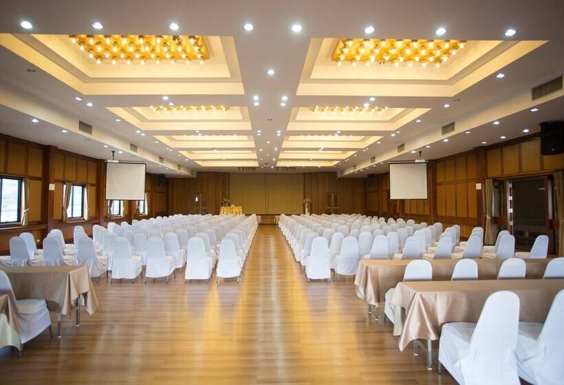 Отель Rice Farm Villa Suratthani