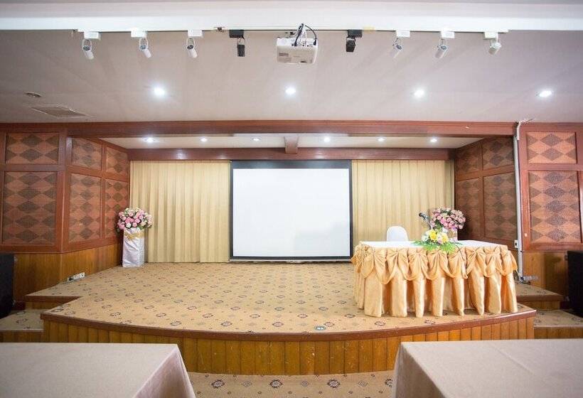 Отель Rice Farm Villa Suratthani