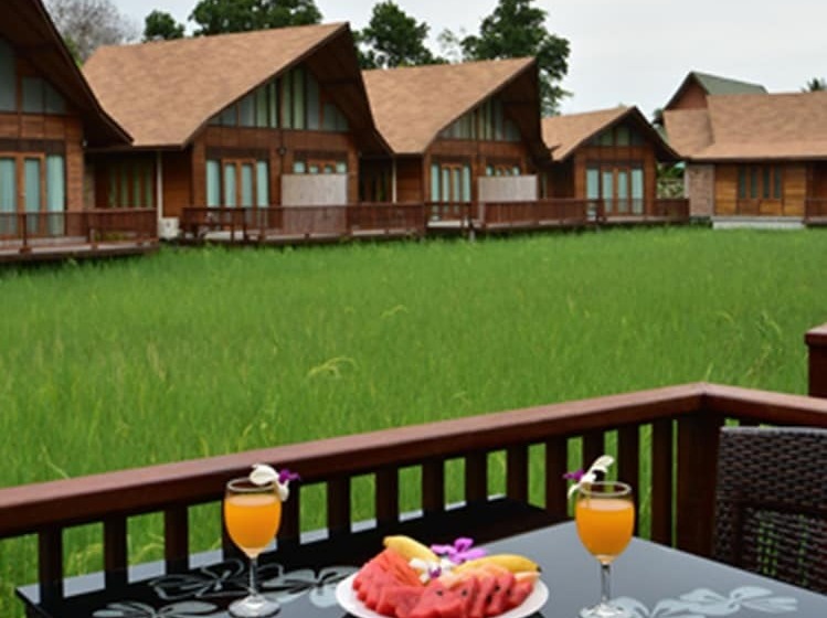 Отель Rice Farm Villa Suratthani