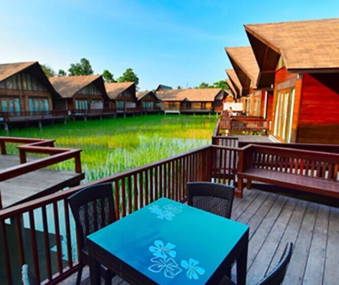 Отель Rice Farm Villa Suratthani