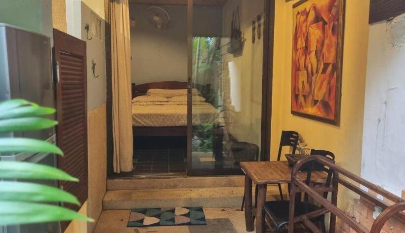 هتل Shanti Lodge Phuket