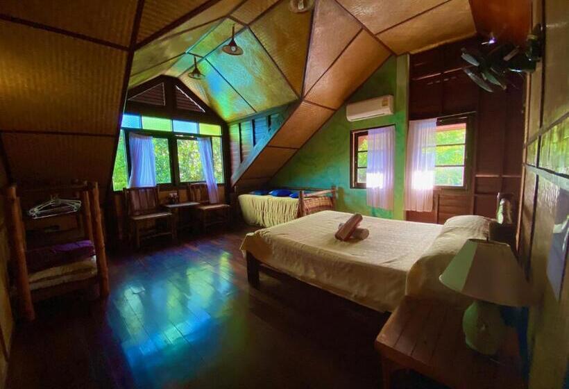 هتل Shanti Lodge Phuket