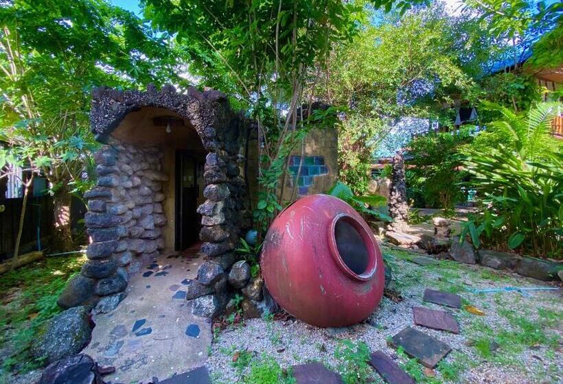 هتل Shanti Lodge Phuket