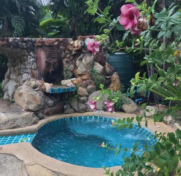 هتل Shanti Lodge Phuket