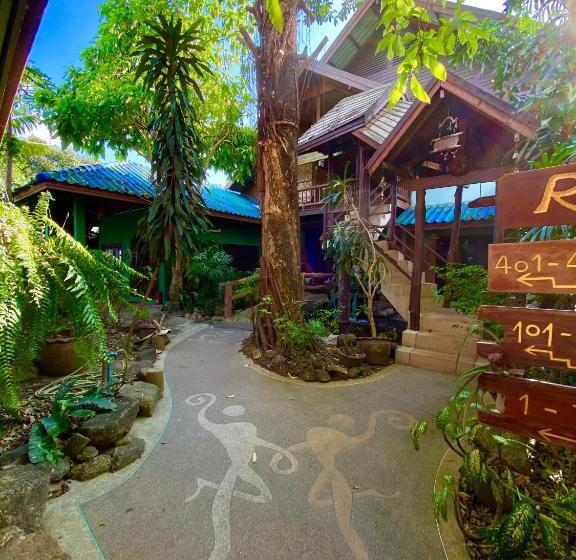هتل Shanti Lodge Phuket