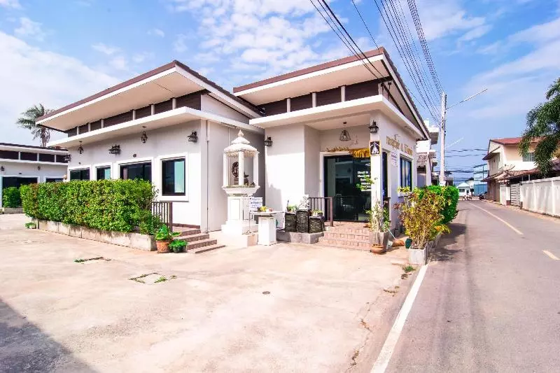 Hotelli Thongsuk Mini Resort