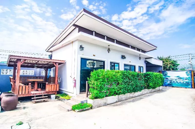 Hotelli Thongsuk Mini Resort