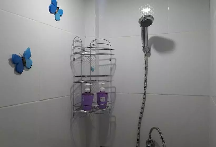 پانسیون Ruenthai Rimnam Resort Suratthani